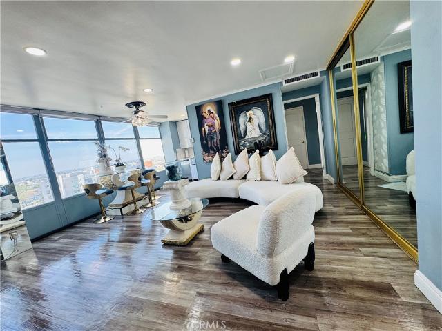 Condo for sale in Long Beach, California