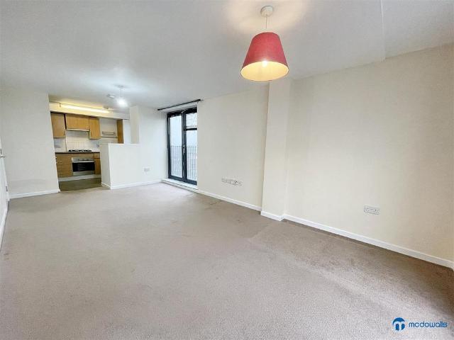 Apartment for rent in Roding Riverside, Greater London