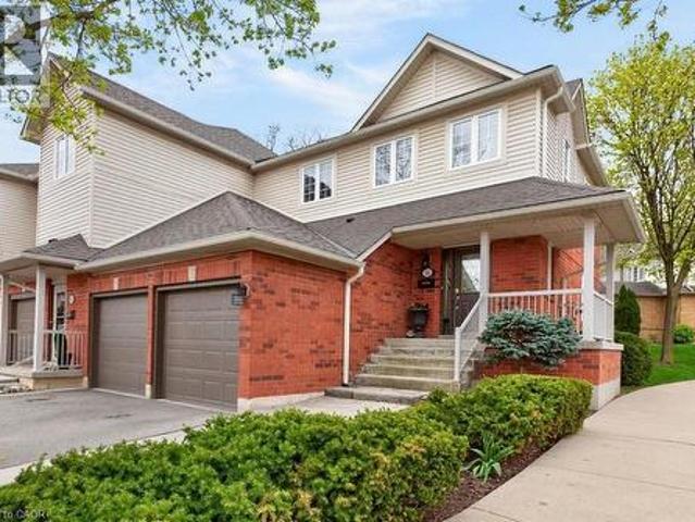 Townhouse for sale in Ancaster, Ontario