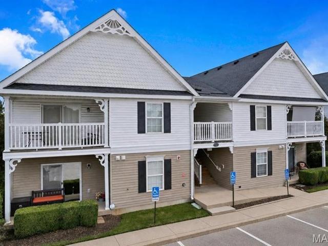 Condo for sale in High Ridge, Missouri