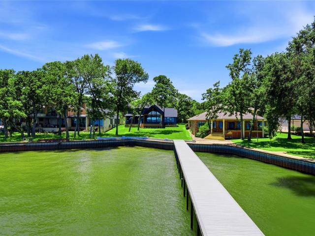 House for sale in Henderson, Texas