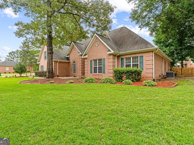 House for sale in Kathleen, Georgia