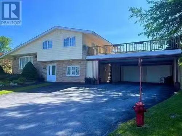 House for sale in Corner Brook, Newfoundland And Labrador