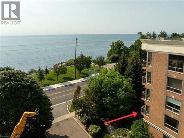 Condo for sale in Burlington, Ontario