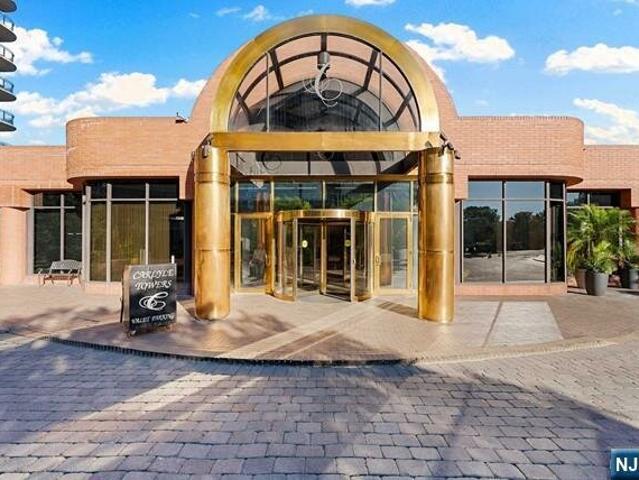 Condo for rent in Cliffside Park
