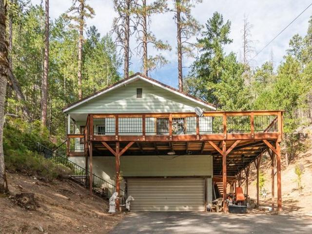 House for sale in Lewiston, California