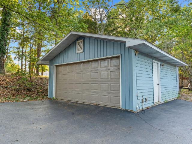 House for sale in Stone, Missouri