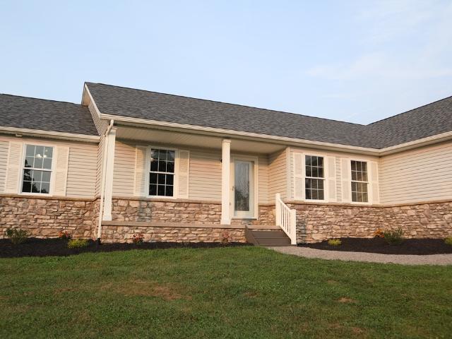 House for sale in Scenery Hill, Pennsylvania