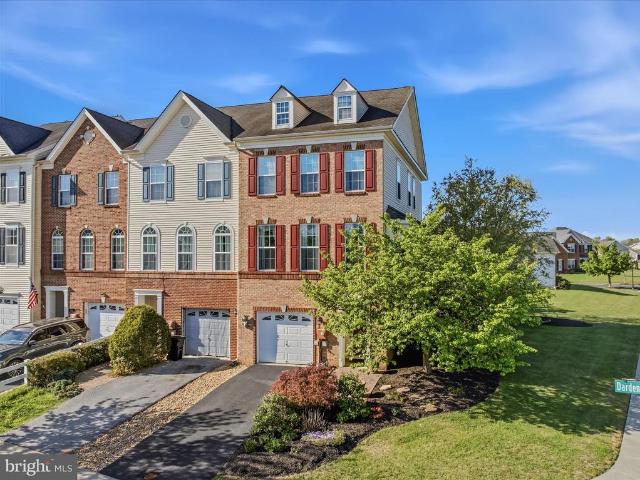 Townhouse for sale in Falling Waters, West Virginia