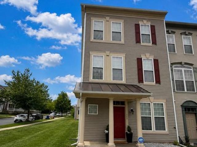 Townhouse for sale in Charles Town, West Virginia