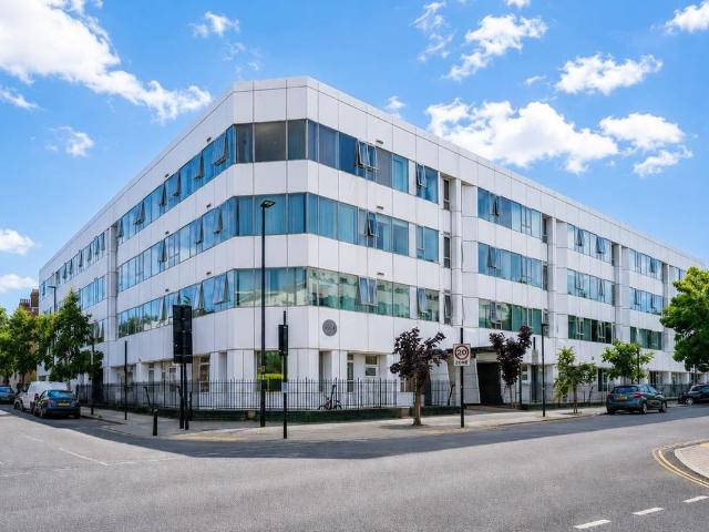 Apartment for rent in Highbury, Greater London