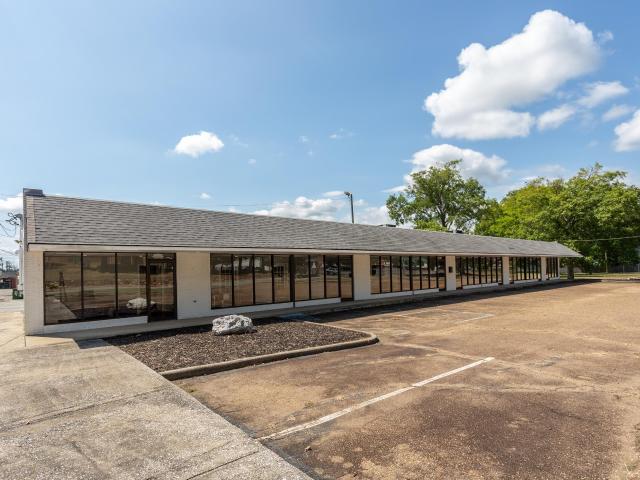 Commercial for sale in Anniston, Calhoun County