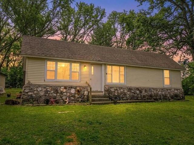 House for sale in Thayer, Missouri