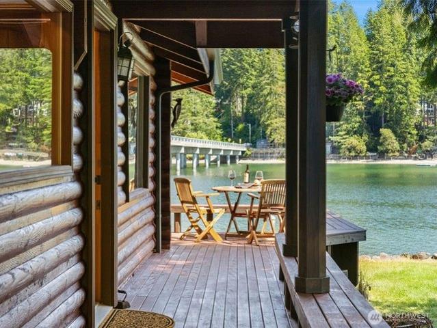 House for sale in Allyn, Washington