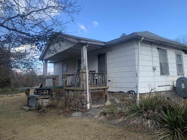 House for sale in Warm Springs, Bath County