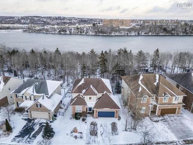 House for sale in Dartmouth, Nova Scotia