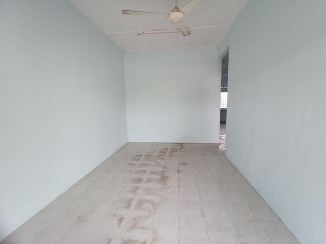 Terraced House for sale in Malaka