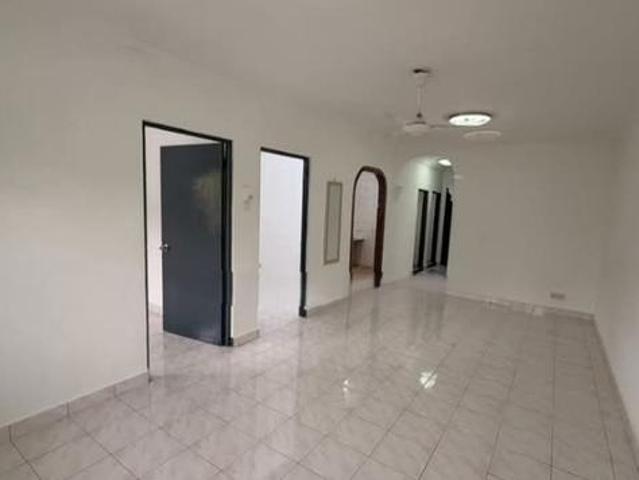 Apartment for sale in Petaling, Damansara Damai