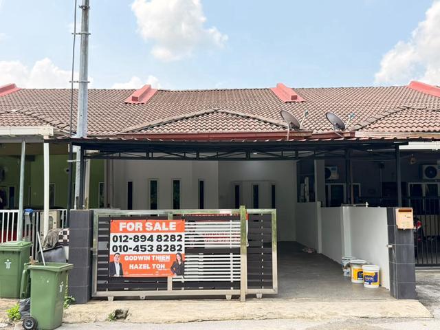 Terraced House for sale in Kuching, Bahagian Kuching