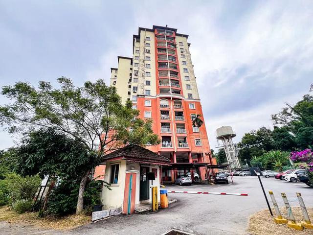 Flat for sale in Kajang, Langat