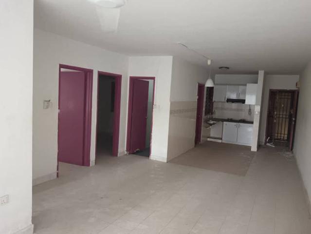 Apartment for sale in Petaling, Damansara Damai