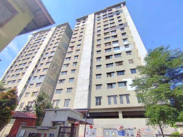 Apartment for sale in Petaling, Damansara Damai
