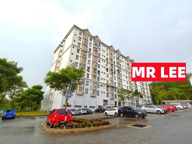 Apartment for sale in Seri Kembangan, Majlis Bandaraya Subang Jaya