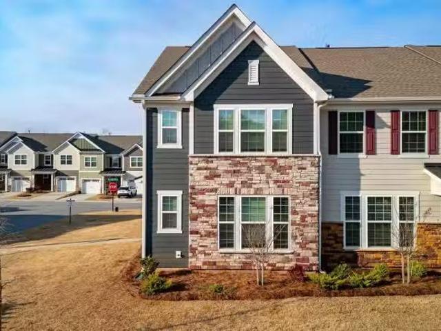 Condo for sale in Taylors Condo for sale in Taylors