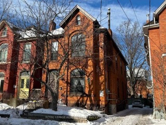 Duplex for rent in Ancaster, Ontario