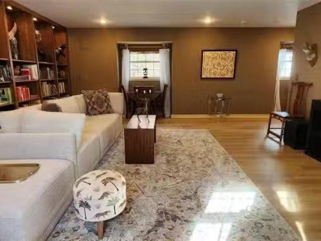 Apartment for rent in Kingston