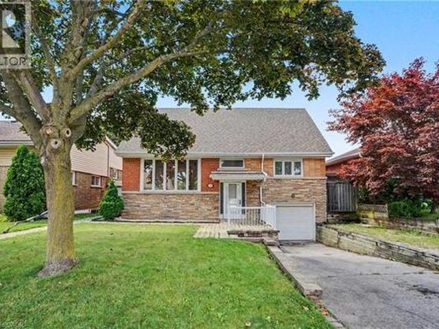 House for sale in Ancaster, Ontario