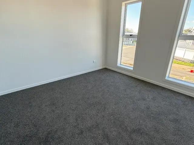 Townhouse for rent in Borman Village, Hamilton City