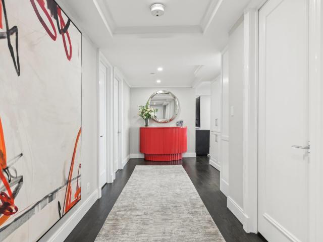 Condo for sale in Garden City