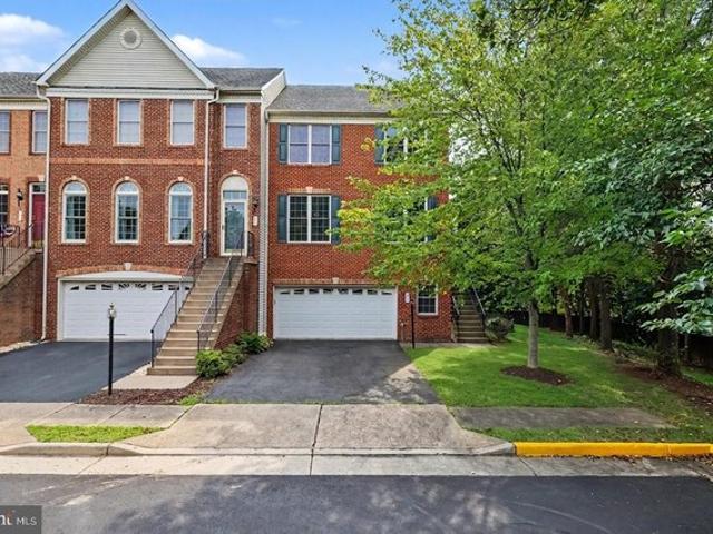 Townhouse for sale in Virginia