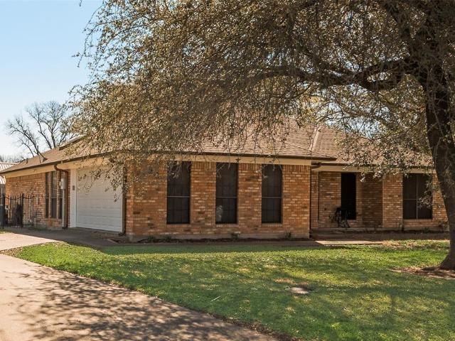 House for sale in Wills Point, Texas