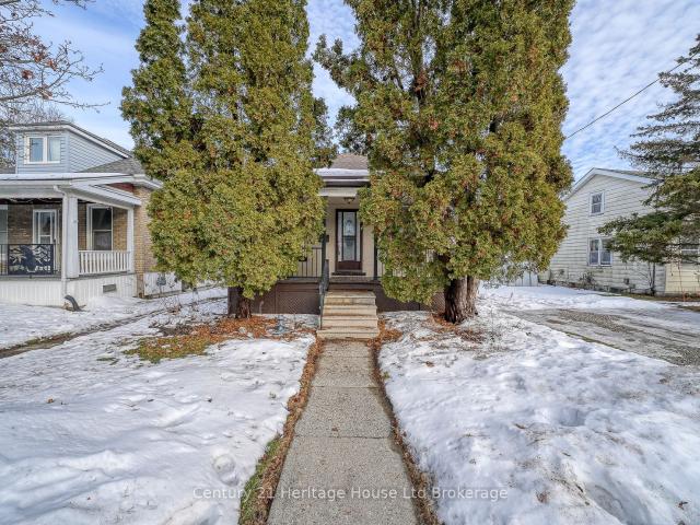 House for sale in Woodstock, Ontario