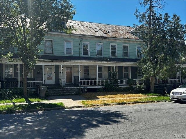 Townhouse for sale in Oneida, New York