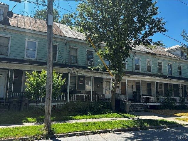 Townhouse for sale in Oneida, New York