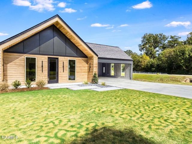 House for sale in Broussard, Lafayette Parish