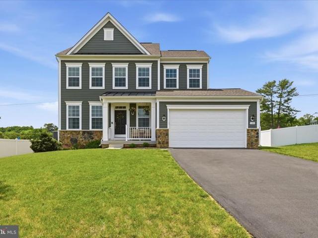 House for sale in Charles Town, West Virginia