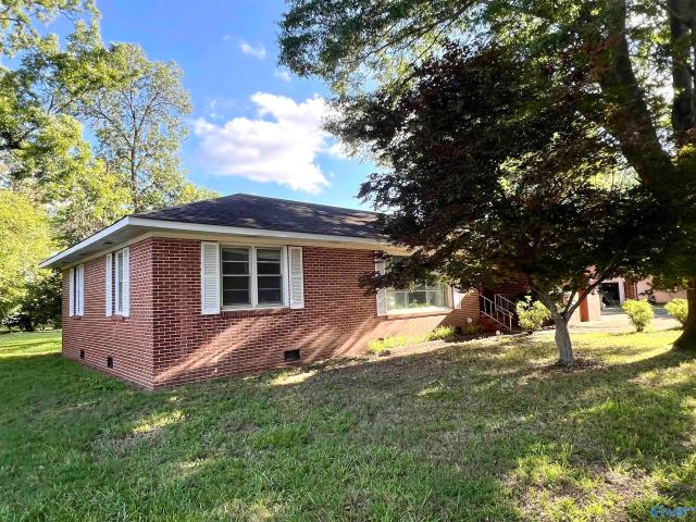 House for sale in Boaz, Alabama