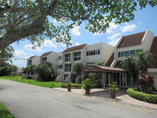Condo for sale in Weston, Florida