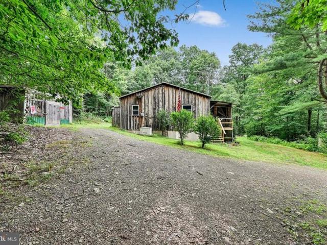 House for sale in Pine Grove, Pennsylvania