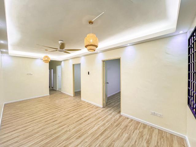Apartment for sale in Petaling, Damansara Damai