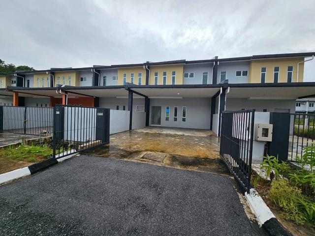 Terraced House for sale in Serian, Serian Bazaar
