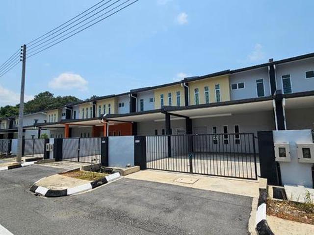 Terraced House for sale in Serian, Serian Bazaar