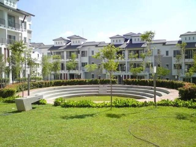 Duplex for sale in Seri Kembangan, Majlis Bandaraya Subang Jaya