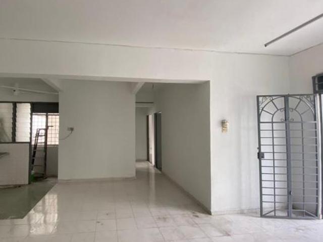 Apartment for sale in Bandar Tasik Selatan