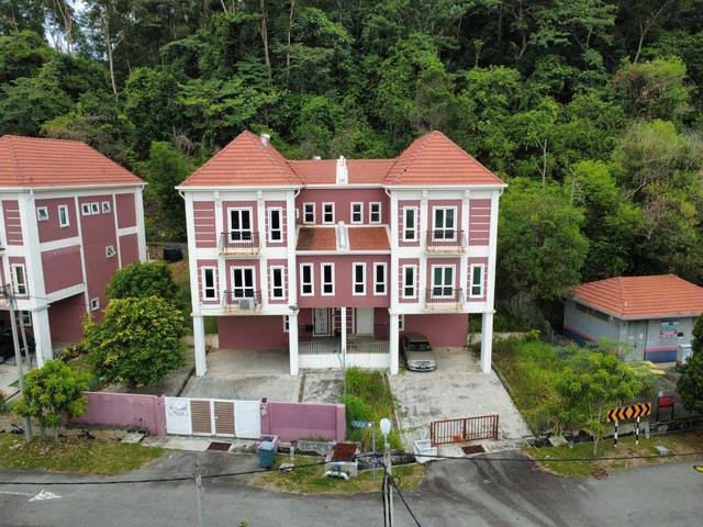Residential House for sale in Bandar Baru Salak Tinggi, Sepang