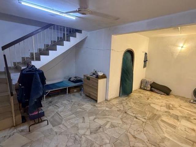 Terraced House for sale in Seri Kembangan, Majlis Bandaraya Subang Jaya